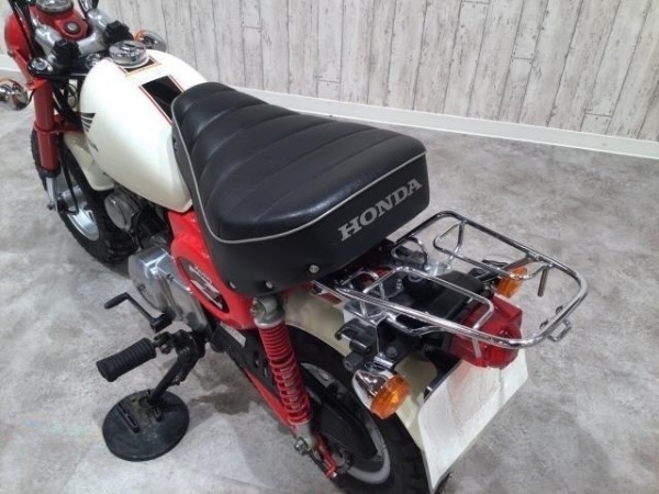 8700142B3021110800407 (1)